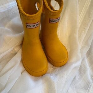 Hunter Kids First Classic Pull on Rain Boots 6C